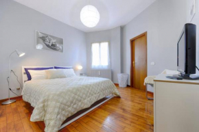 Grazioso studio in centro- WIFI Ascensore Aria Condizionata Modena
